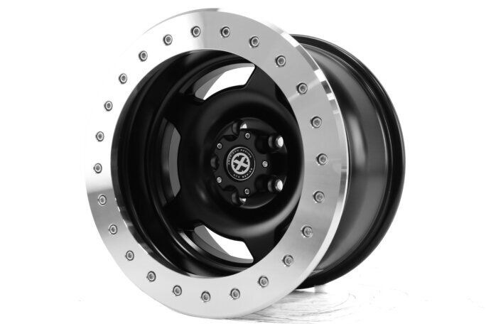 ATX Wheels Slab beadlock wheel showing the bolted outer ring that locks the tire bead in place