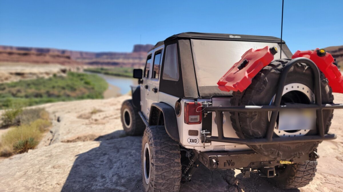 BLM land access rules — an overlanding rig parked on a dirt trail in the Mojave corridor